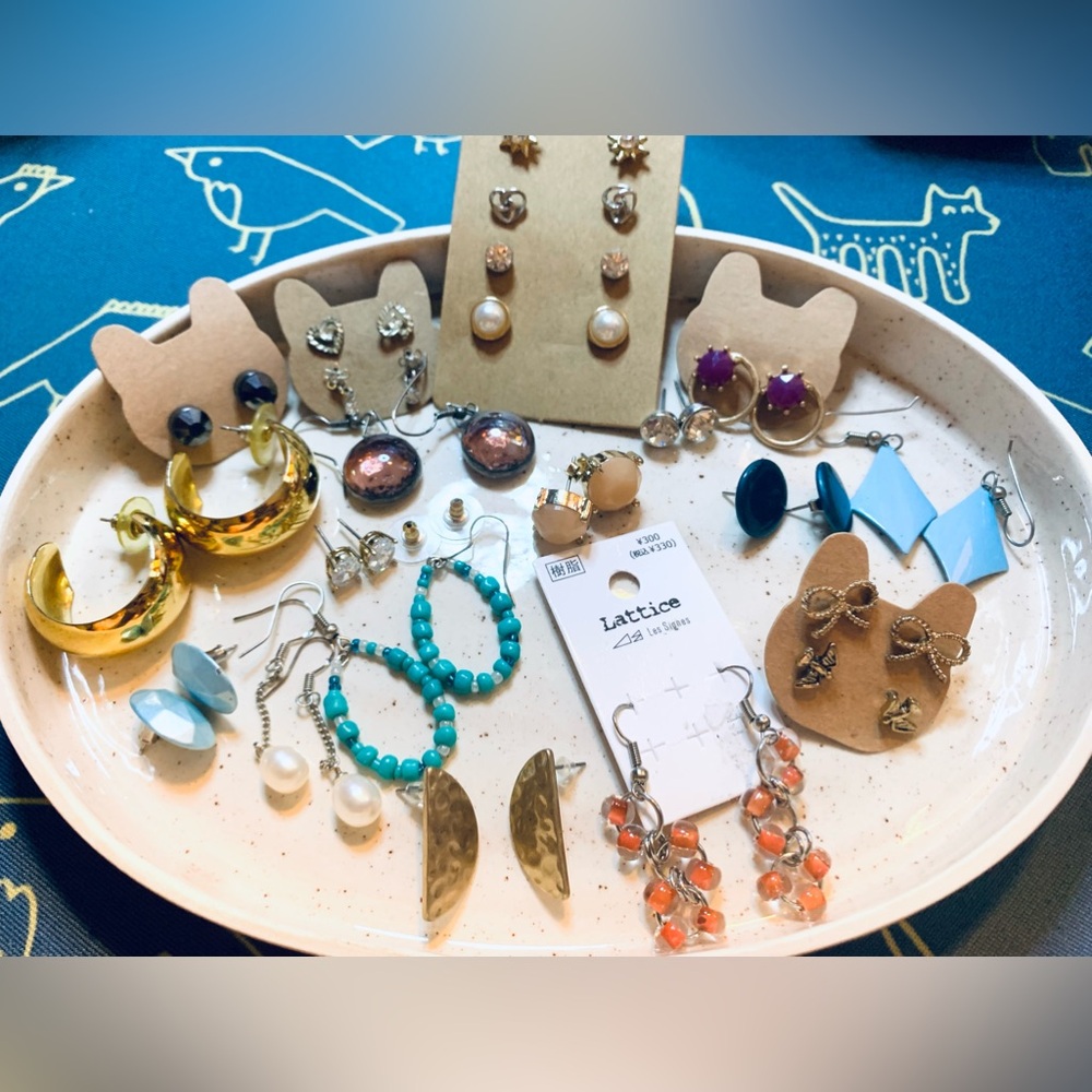Earrings lot